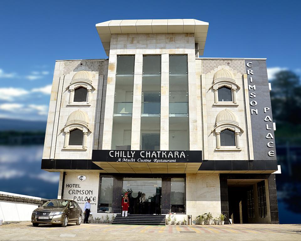 Hotel Crimson Palace Агра Екстериор снимка