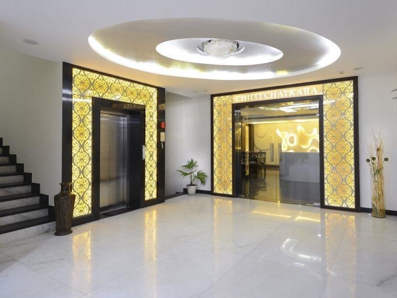 Hotel Crimson Palace Агра Екстериор снимка